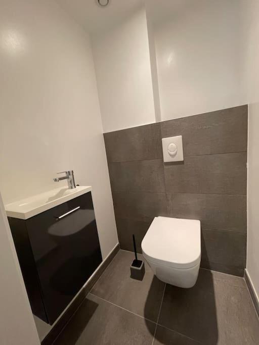 90M2 Hyper Centre Sauna สตราสบูร์ก ภายนอก รูปภาพ